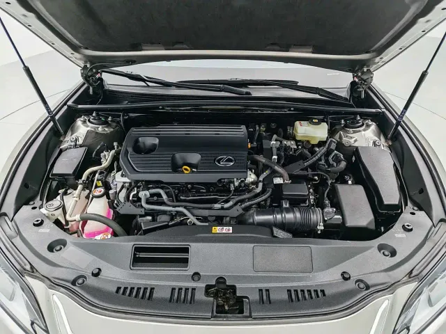 Lexus ES — Фото автомобиля 22