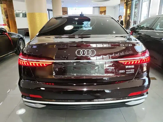 Audi A6L — Фото автомобиля 5