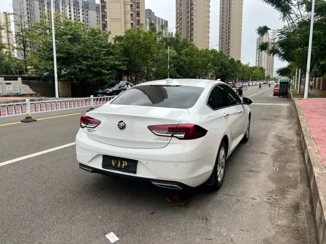 Buick Regal — Фото автомобиля 7