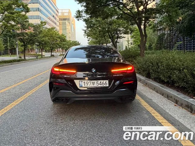 BMW 8 Series G15 — Фото автомобиля 6