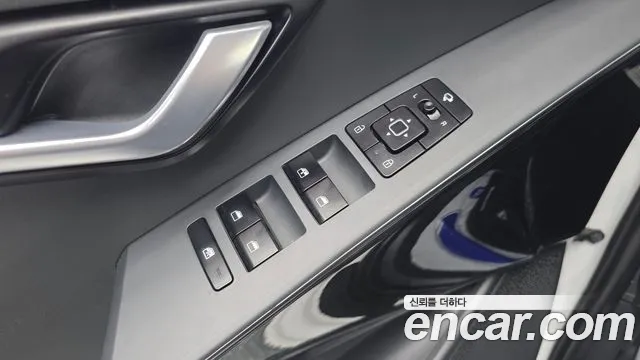 Kia Niro — Фото автомобиля 27
