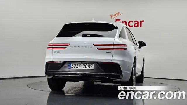 Genesis GV70 2.5T Бензин AWD — Фото автомобиля 3