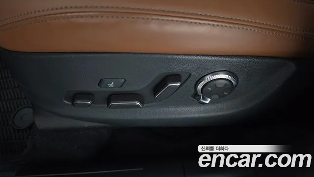 Genesis GV70 2.5T Бензин AWD — Фото автомобиля 29