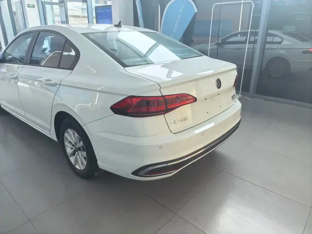 Volkswagen Bora — Фото автомобиля 10