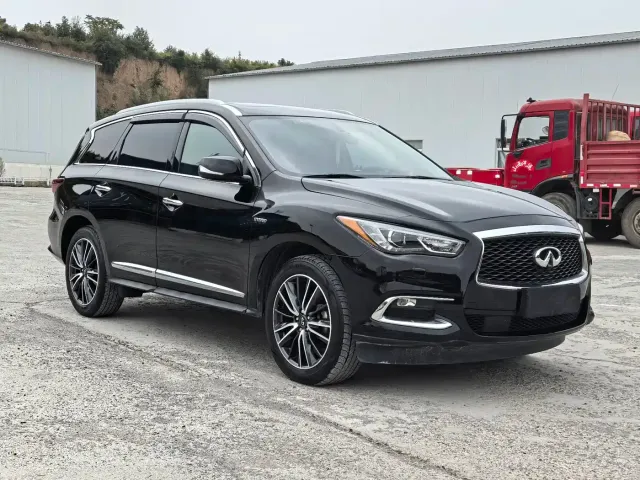 Infiniti QX60 — Фото автомобиля 3