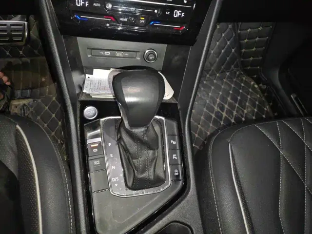 Volkswagen Tiguan L — Фото автомобиля 15