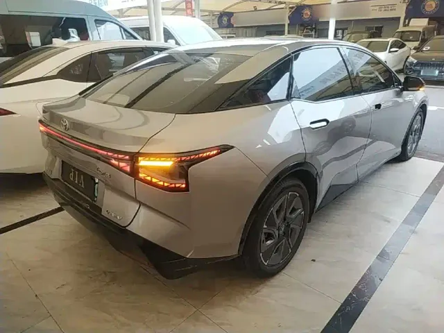 Toyota bZ3 — Фото автомобиля 6