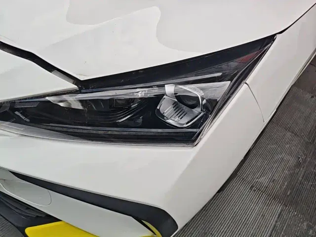 Dongfeng Fengshen E70 — Фото автомобиля 23