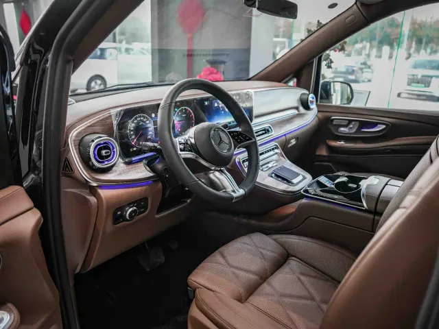Mercedes-Benz V-Class — Фото автомобиля 4