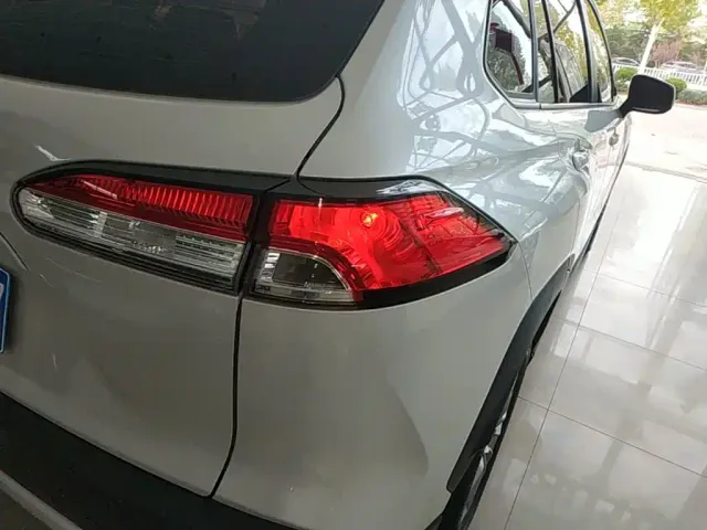 Toyota Corolla Cross — Фото автомобиля 7