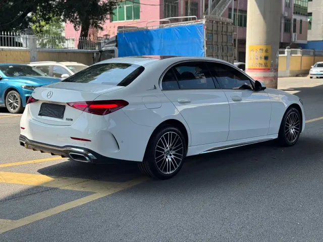 Mercedes-Benz C-Class — Фото автомобиля 4