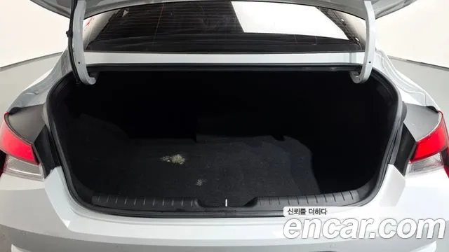 Hyundai Avante — Фото автомобиля 21