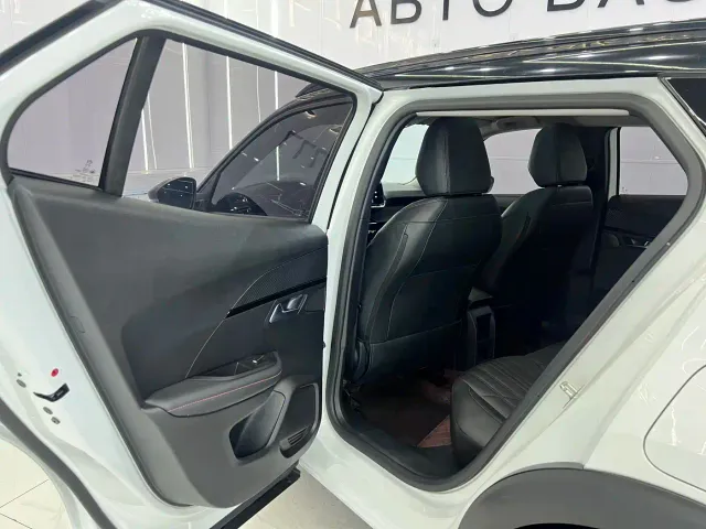 Peugeot 2008 — Фото автомобиля 12
