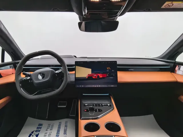 Lotus Emeya — Фото автомобиля 3