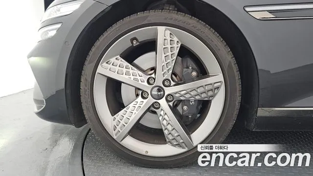 Genesis G80 Бензин 2.5 турбо AWD — Фото автомобиля 5