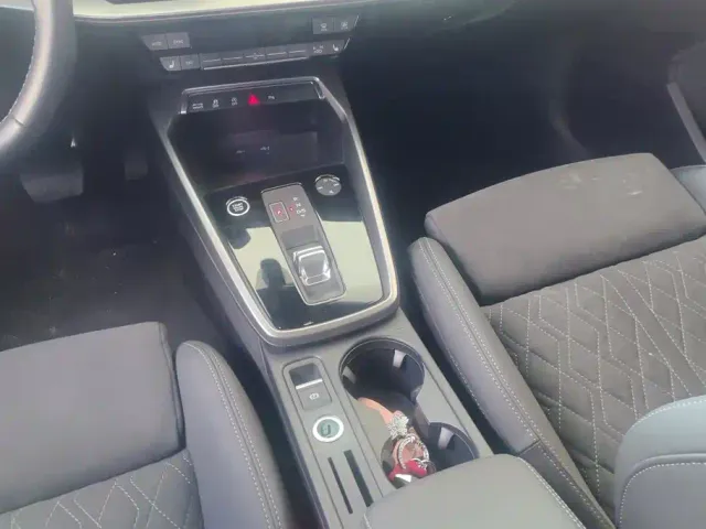 Audi Audi A3 2023 A3L Limousine 35 TFSI Luxury Sport — Фото автомобиля 16