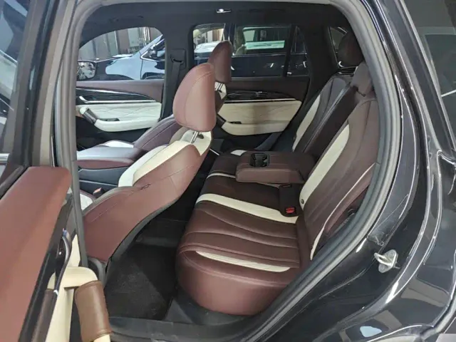Geely Xingyue L — Фото автомобиля 16