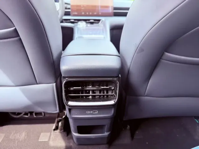 Geely Galaxy E5 — Фото автомобиля 21