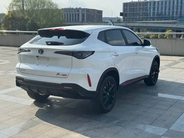 Changan X5 Plus — Фото автомобиля 2