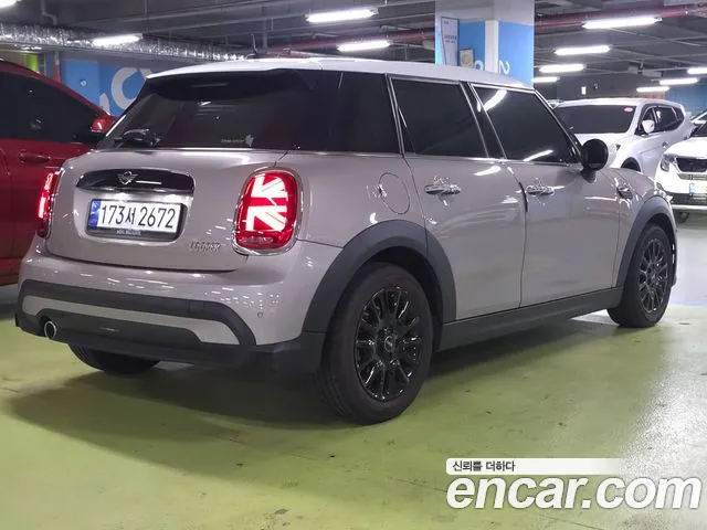 Mini Cooper Cooper 5 дверей Classic — Фото автомобиля 13