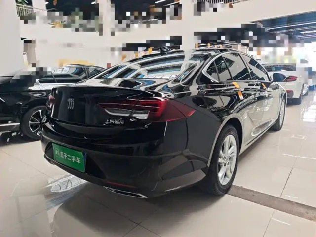 Buick Regal — Фото автомобиля 6
