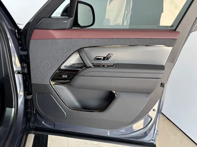 Land Rover Range Rover Sport — Фото автомобиля 23