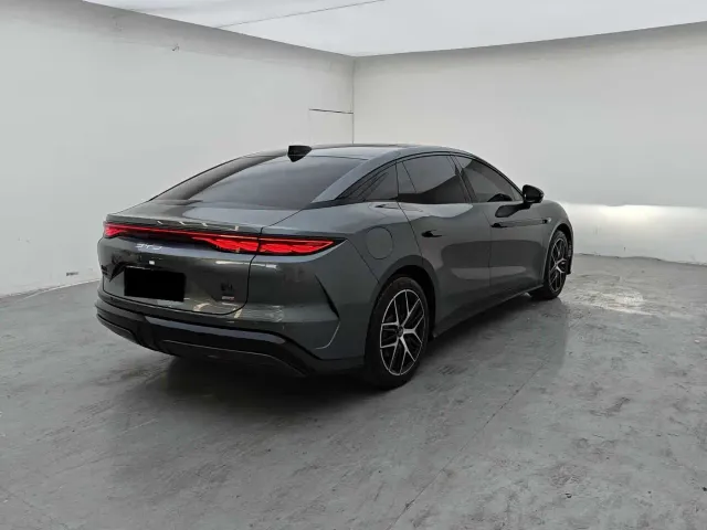 BYD Han L — Фото автомобиля 7
