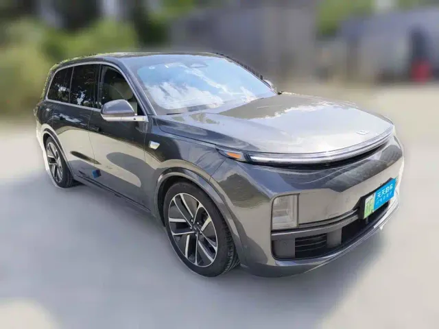 Li Auto L9 — Фото автомобиля 3