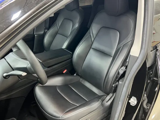 Tesla Model Y — Фото автомобиля 6