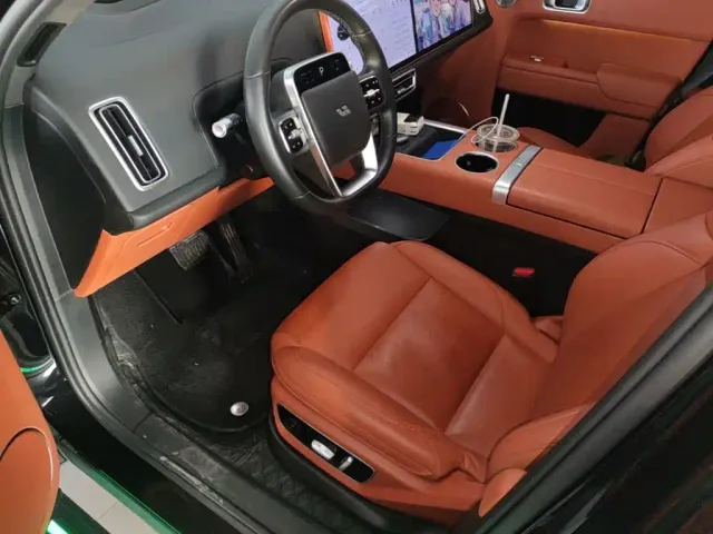 Li Auto L7 — Фото автомобиля 14
