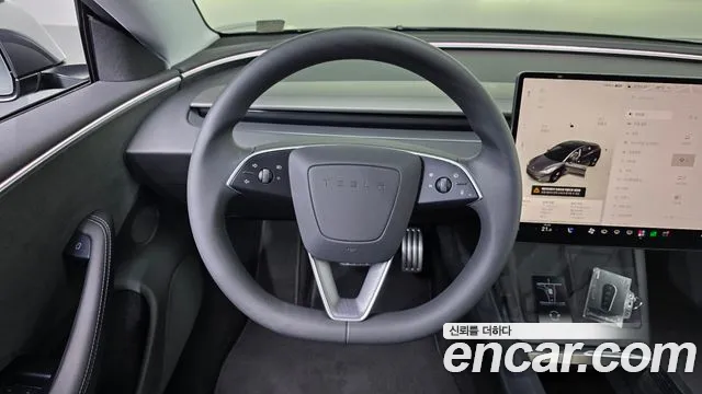 Tesla Model 3 — Фото автомобиля 18