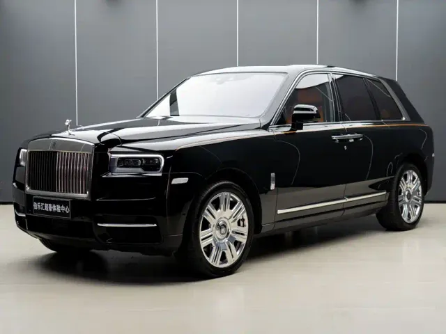 Rolls-Royce Cullinan — Фото автомобиля 2