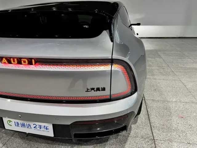 Audi E5 Sportback — Фото автомобиля 8