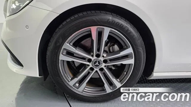 Mercedes-Benz E-Class W213 — Фото автомобиля 5