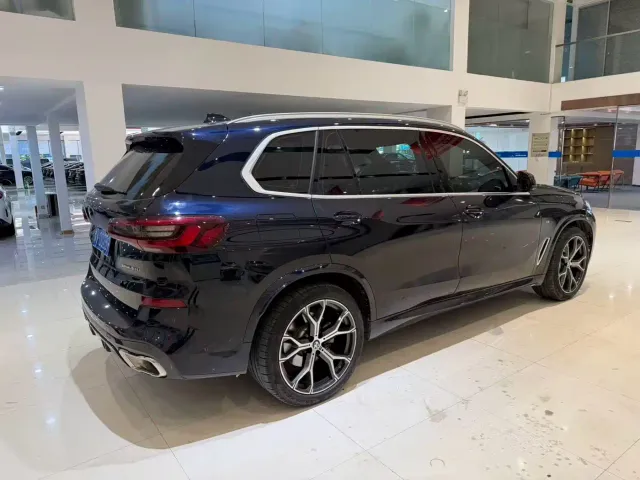BMW X5 — Фото автомобиля 4