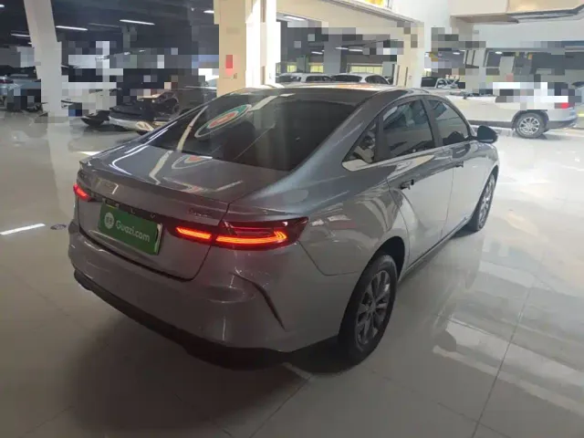 Geely Geometry G6 — Фото автомобиля 6