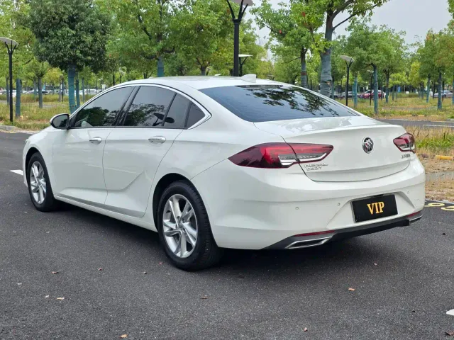 Buick Regal — Фото автомобиля 6