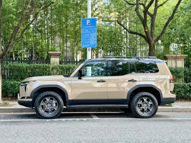 Lexus GX — Фото автомобиля 3