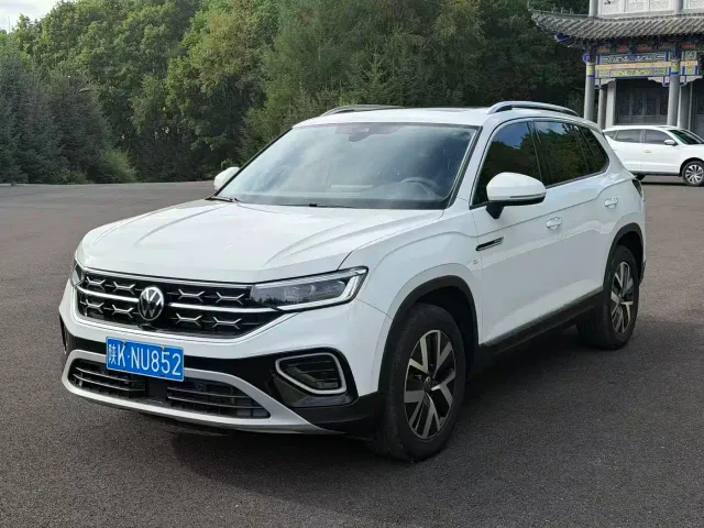 Фотография автомобиля — Volkswagen Tayron