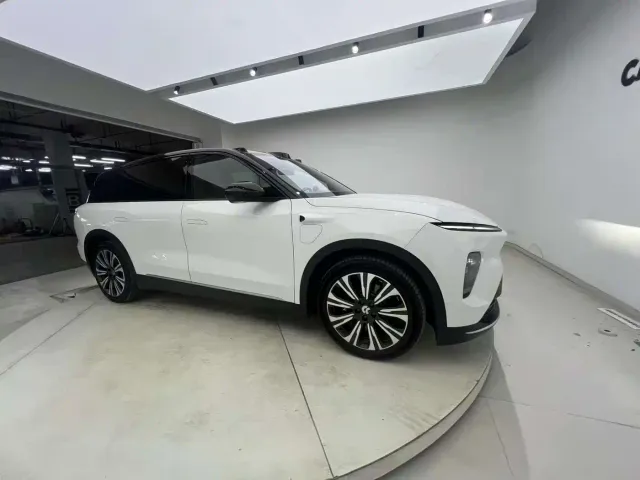 Nio ES8 — Фото автомобиля 29