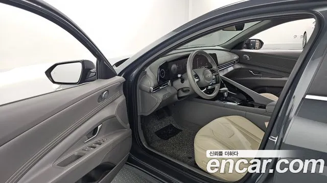 Hyundai Avante CN7 — Фото автомобиля 10