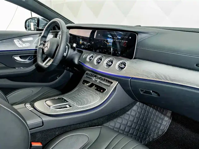 Mercedes-Benz CLS-Class — Фото автомобиля 18