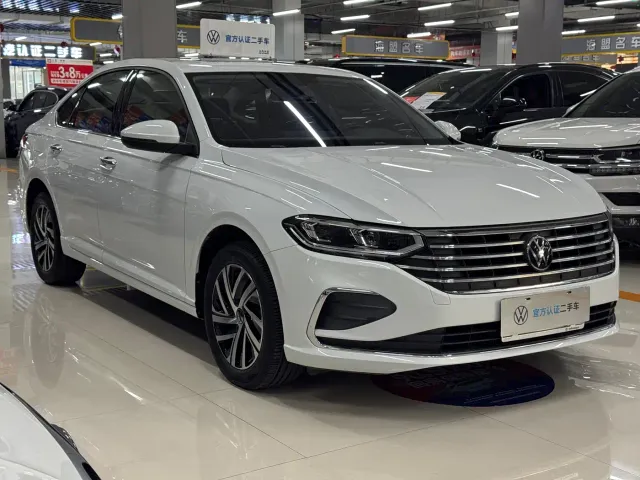 Volkswagen Lavida — Фото автомобиля 3