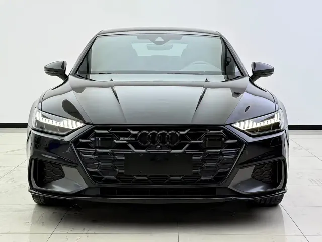 Audi A7L — Фото автомобиля 2