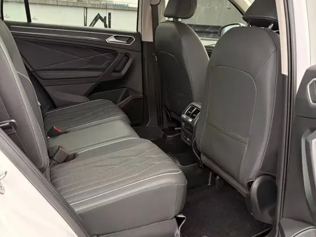 Volkswagen Tiguan L — Фото автомобиля 14