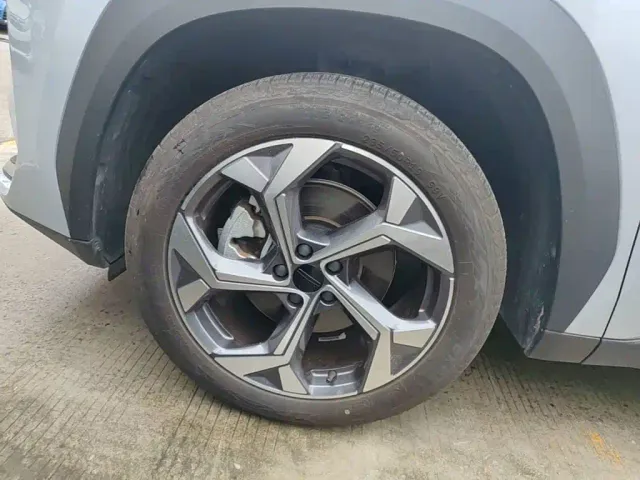 Geely Boyue L 2023 1.5TD DCT Premium — Фото автомобиля 22