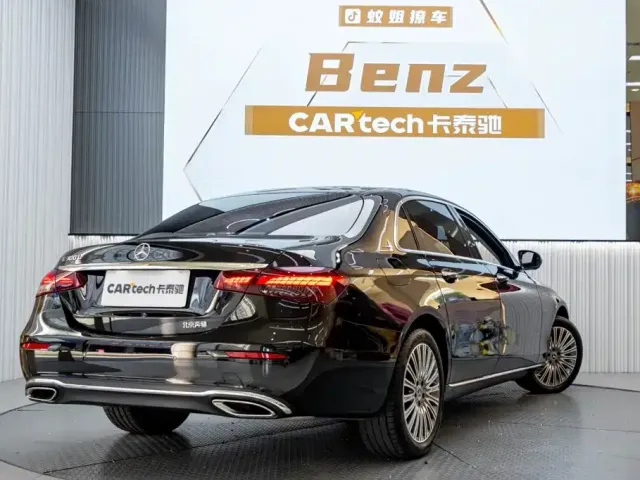 Mercedes-Benz E-Class — Фото автомобиля 7