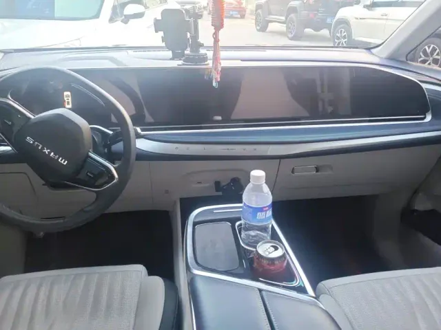 Maxus G90 — Фото автомобиля 13