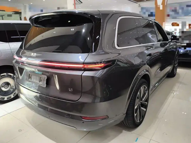 Li Auto L9 — Фото автомобиля 6