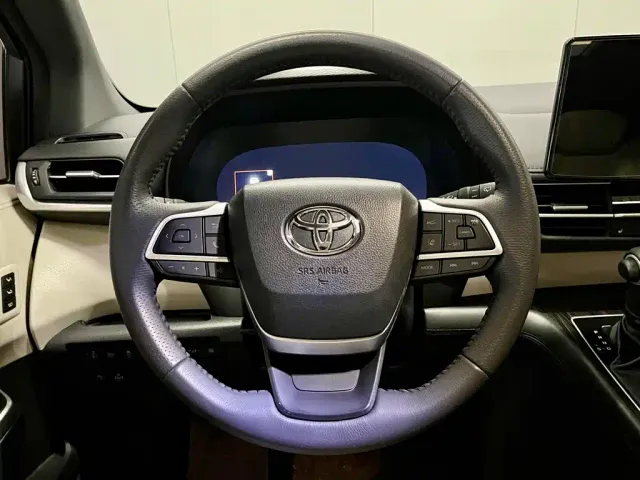 Toyota Granvia — Фото автомобиля 14